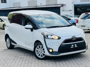 Toyota Sienta 2019 White
