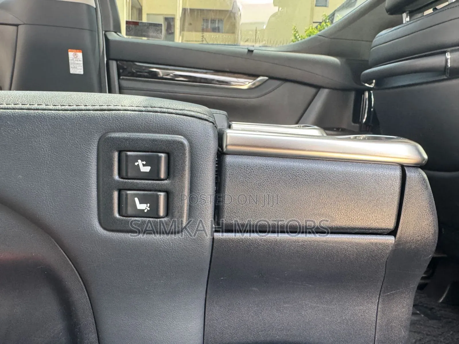 Toyota Alphard 2019 White