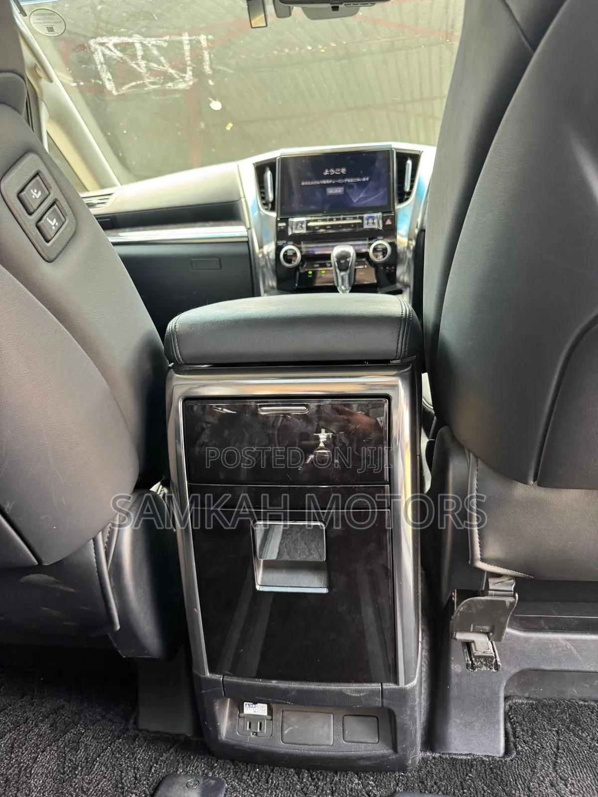 Toyota Alphard 2019 White