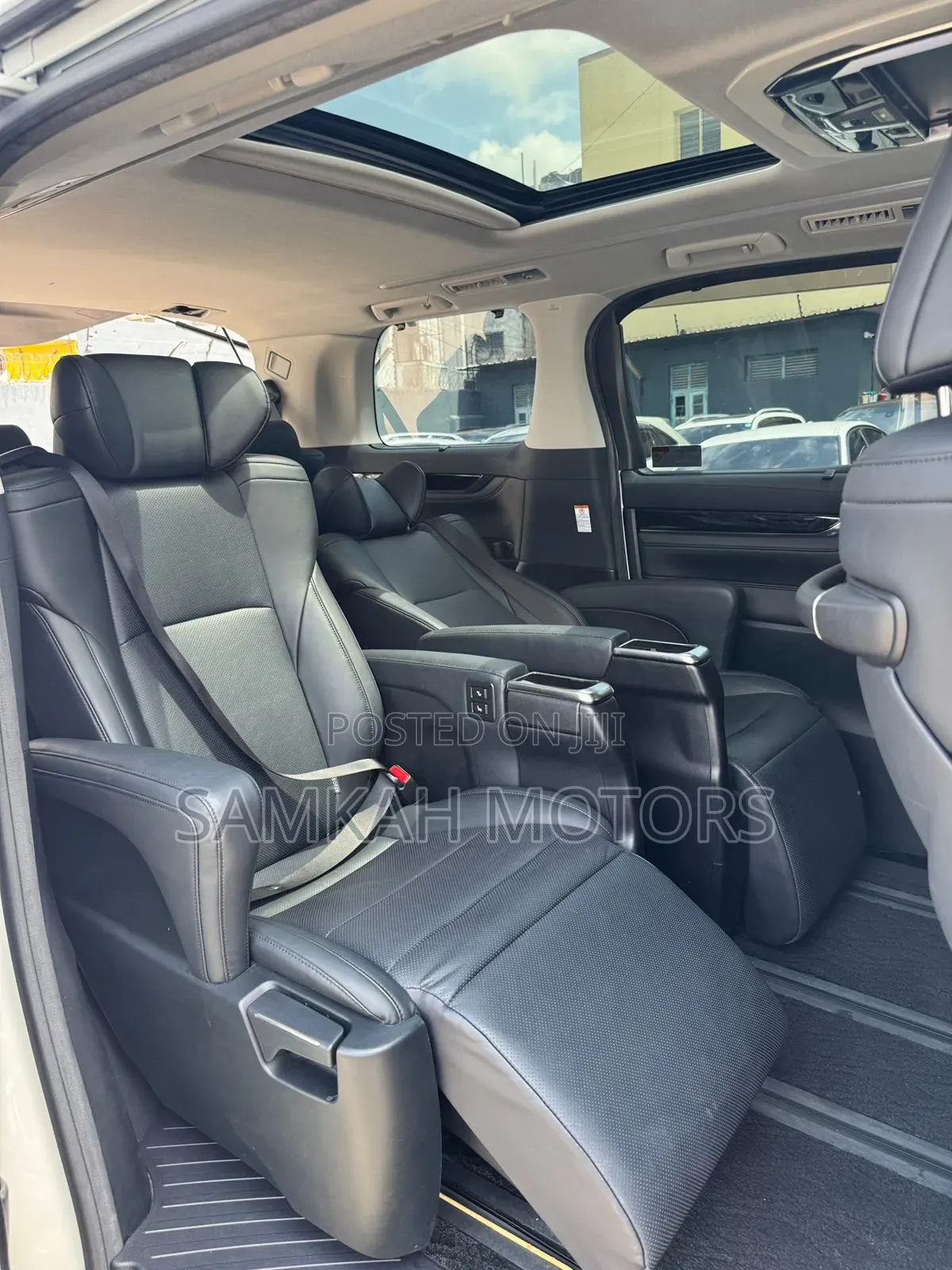 Toyota Alphard 2019 White