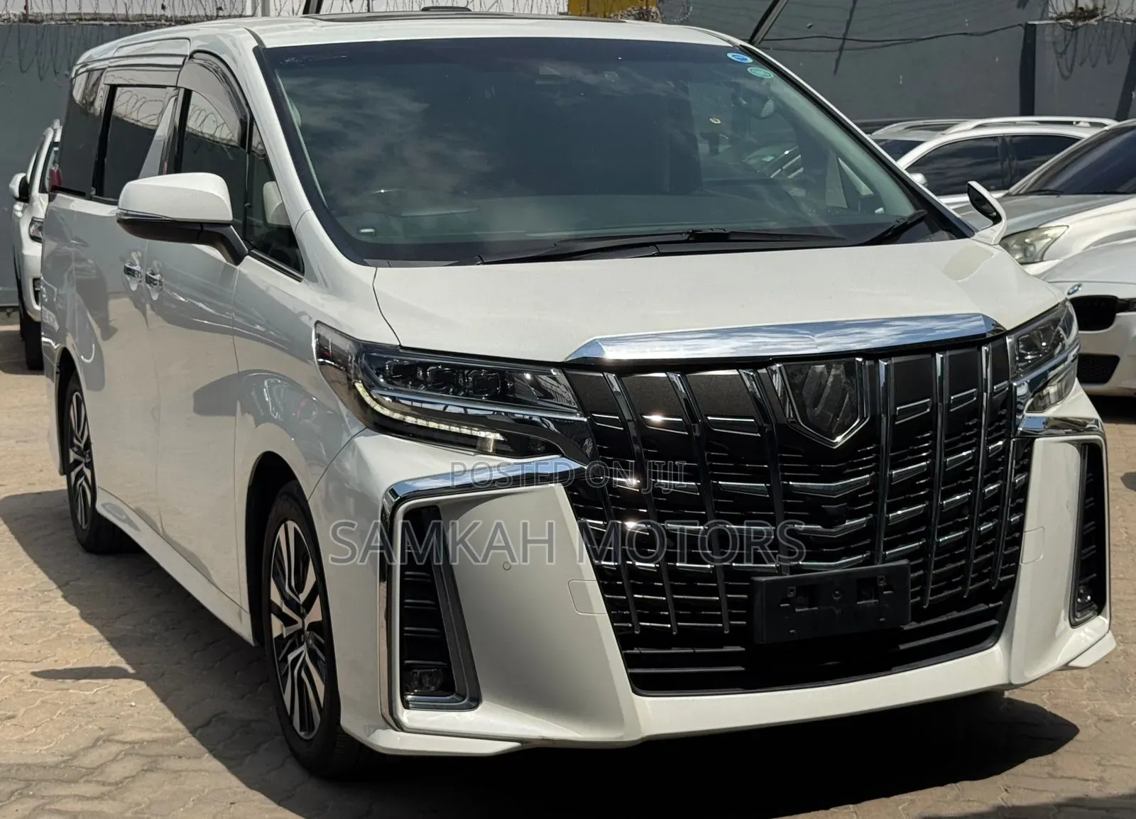 Toyota Alphard 2019 White