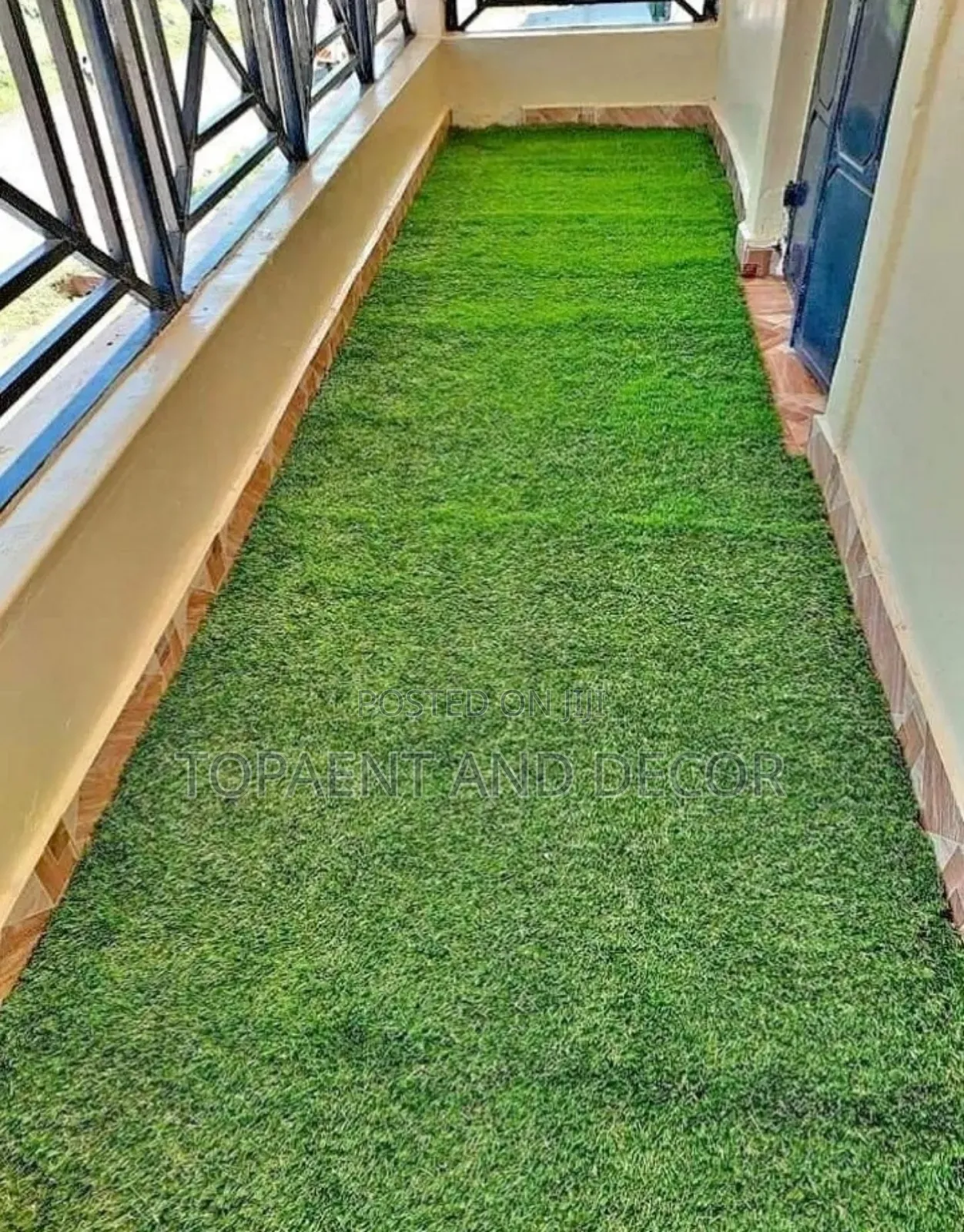 Elegant Balcony Grass Carpet Cover