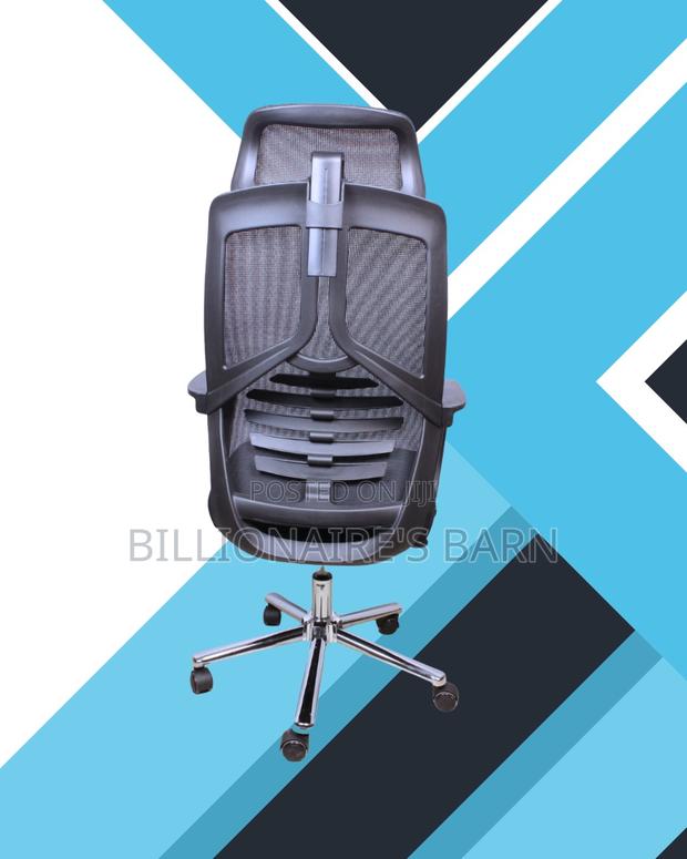High Back Mesh Office Chair | Pro-Grade Swivel Base - thumbnail 4
