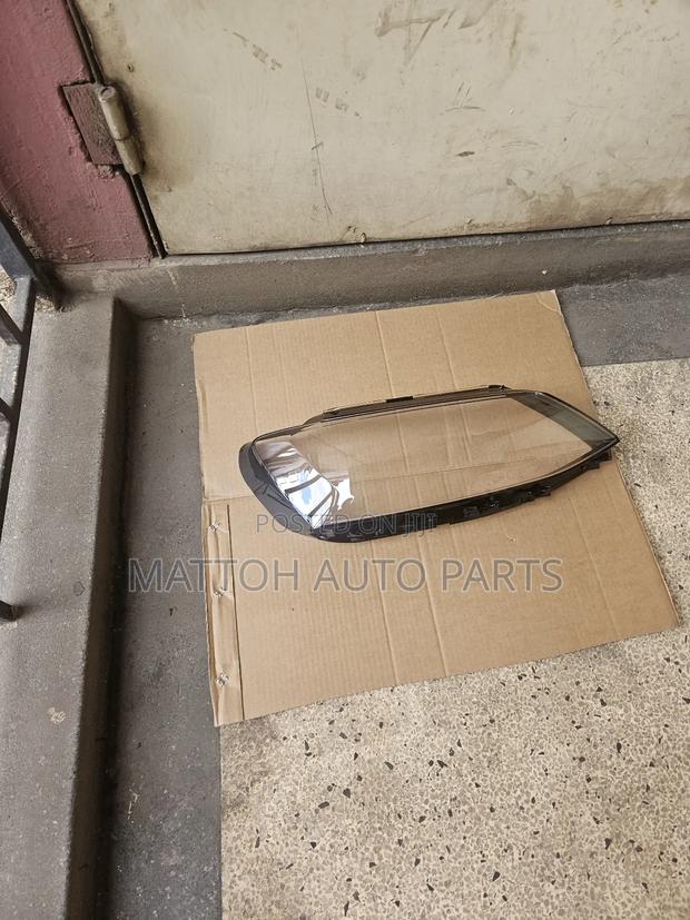 Headlight Lens Volkswagen Jetta 11/17