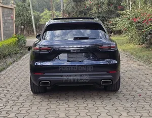 Porsche Cayenne 2018 Black