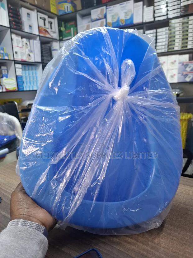 Plastic Bed Pan .
