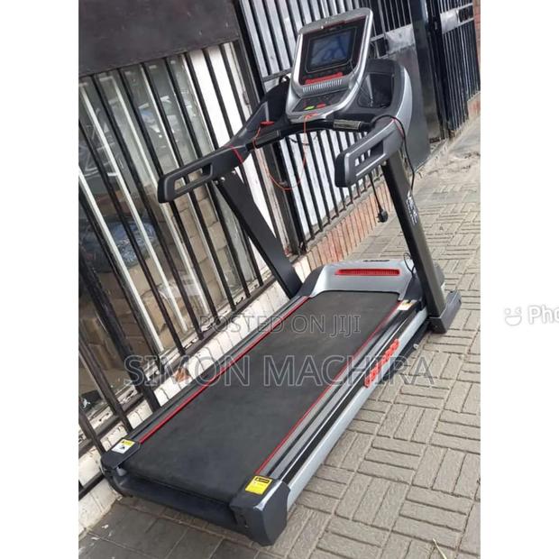 Merc V5 Semi Commercial Treadmill - thumbnail 3