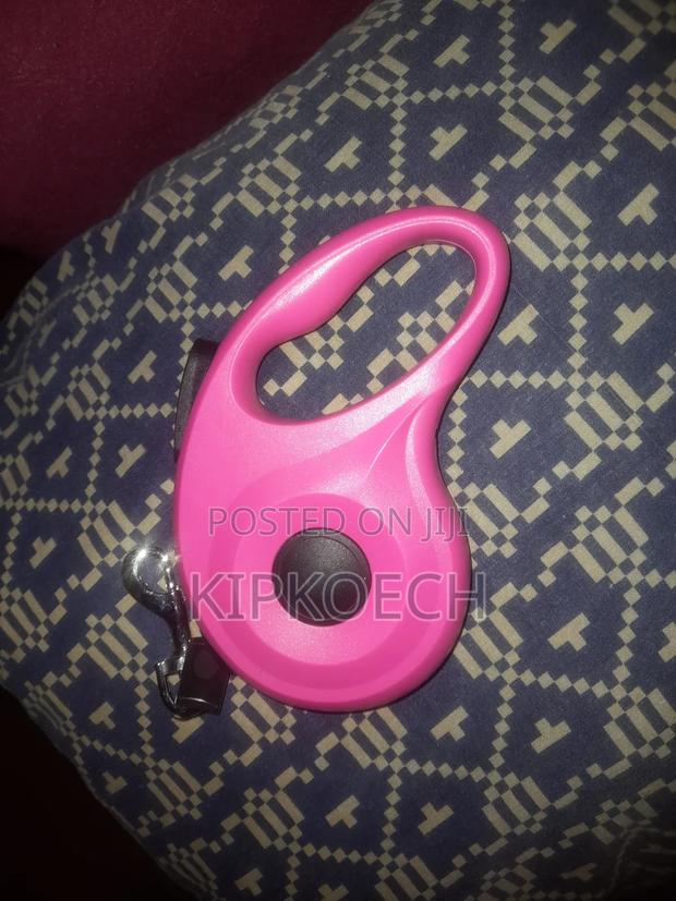 Durable Retractable Dog Leash. - thumbnail 4