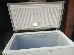 Ex-Uk Chest Freezer 325l