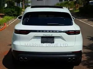 Porsche Cayenne S AWD 2018 White