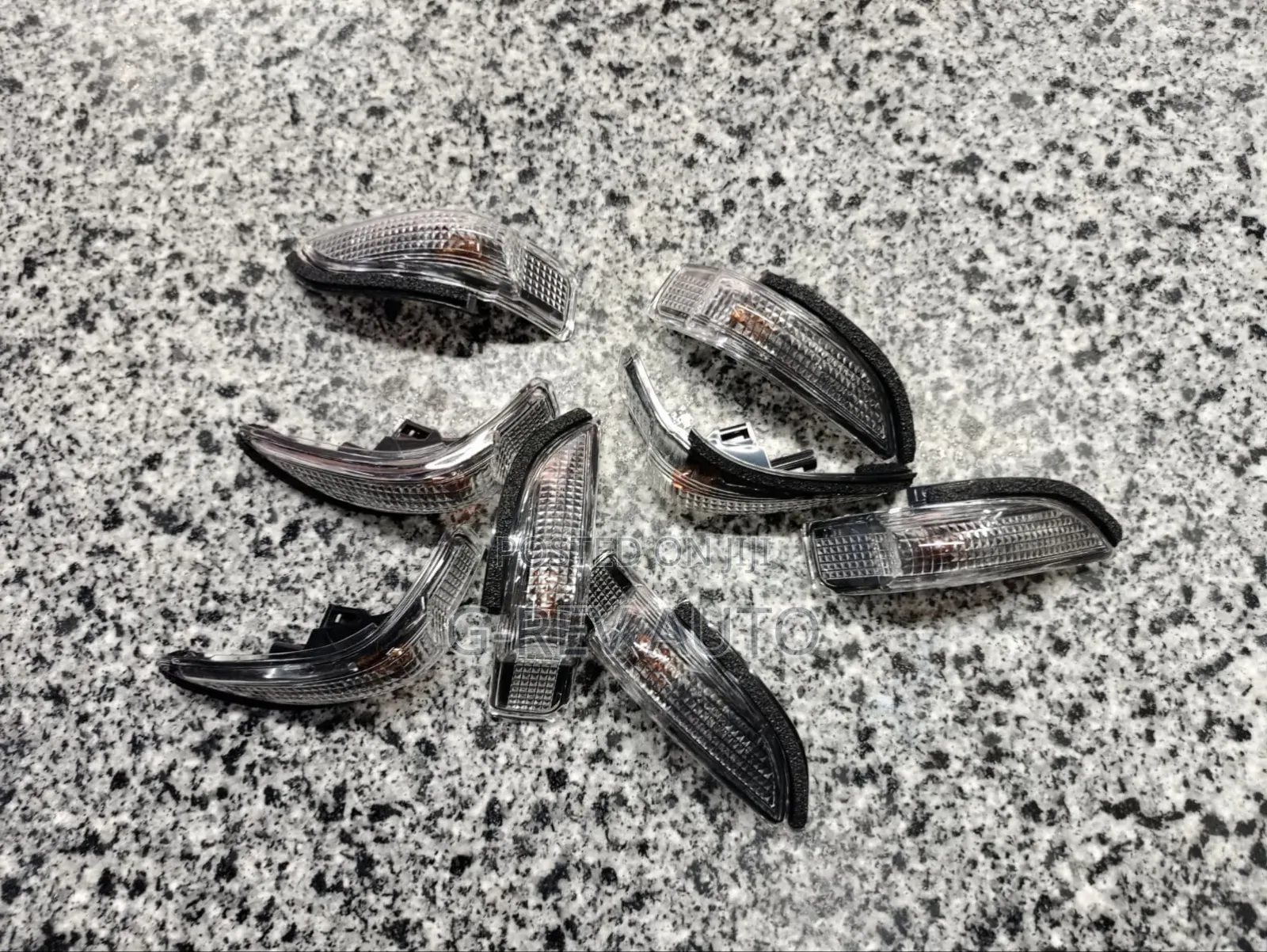 Vitz , Fielder L,Axio ,Auris, Aqua Side Mirror Indicator.