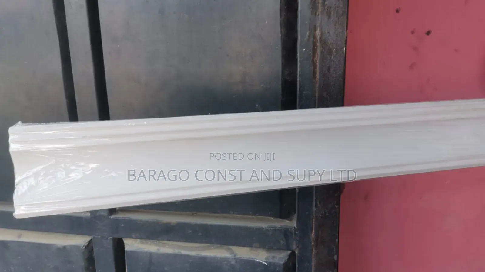 Pu Cornice 4"