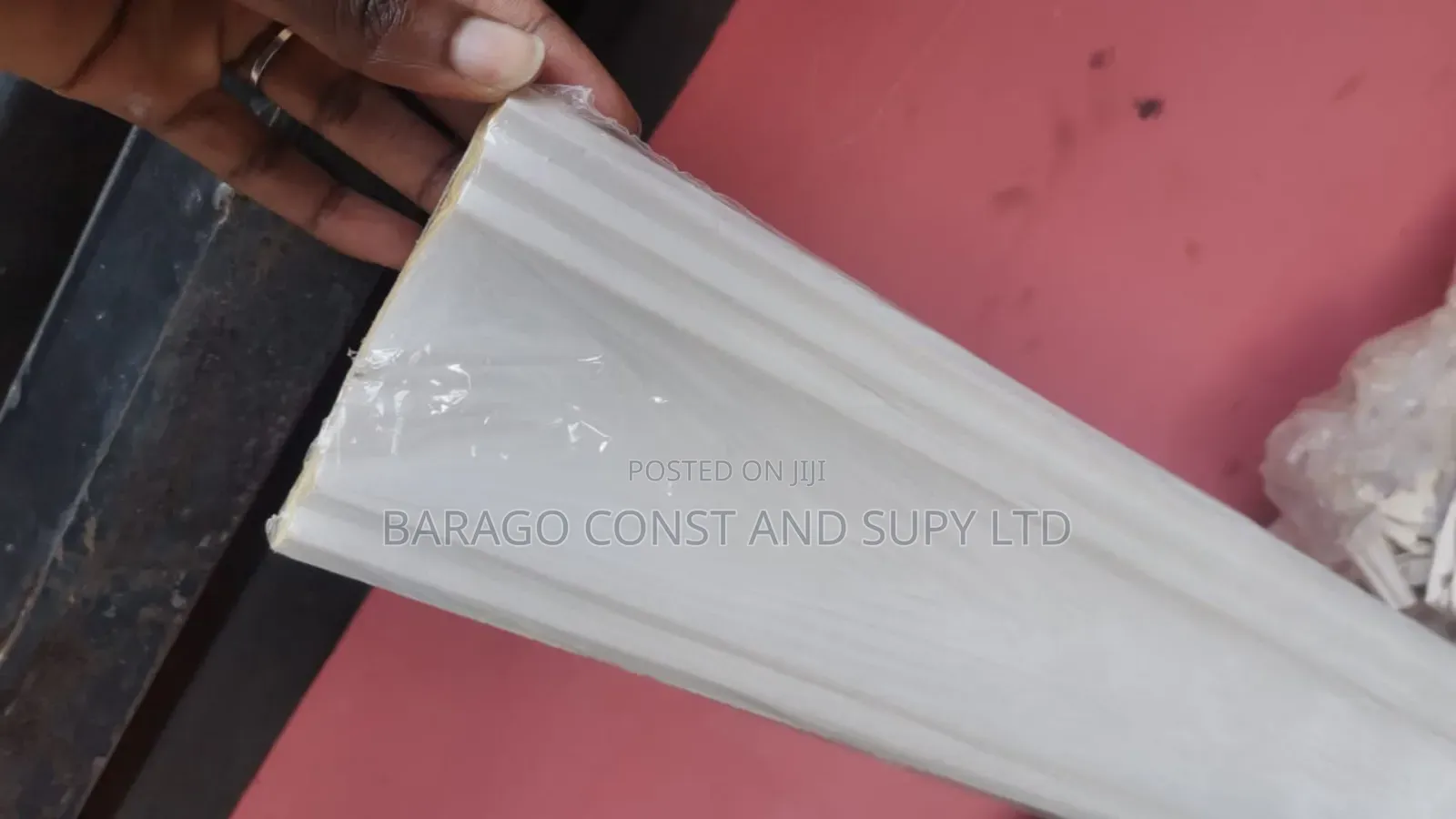 Pu Cornice 4"