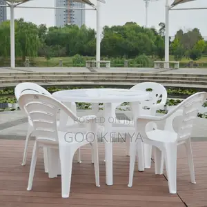 Outdoor Dining Set; 4-Seater Plastic Chairs With a Round Plastic Table