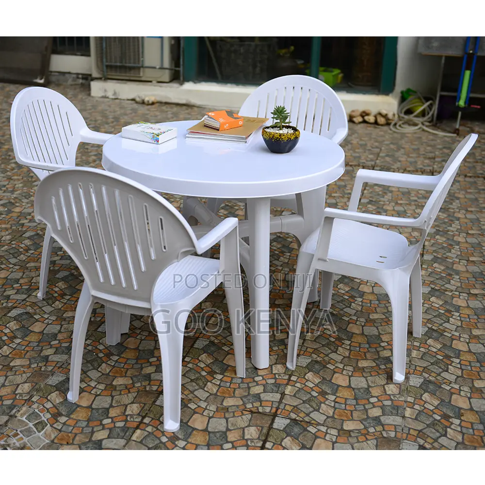 Outdoor Dining Set; 4-Seater Plastic Chairs With a Round Plastic Table