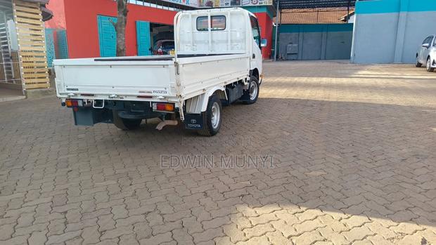 Selling Toyota Dyna - thumbnail 2