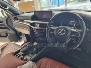 Lexus LX 570 AWD 2020 White