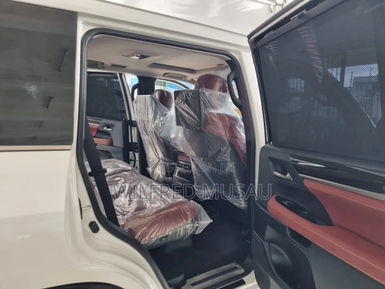 Lexus LX 570 AWD 2020 White