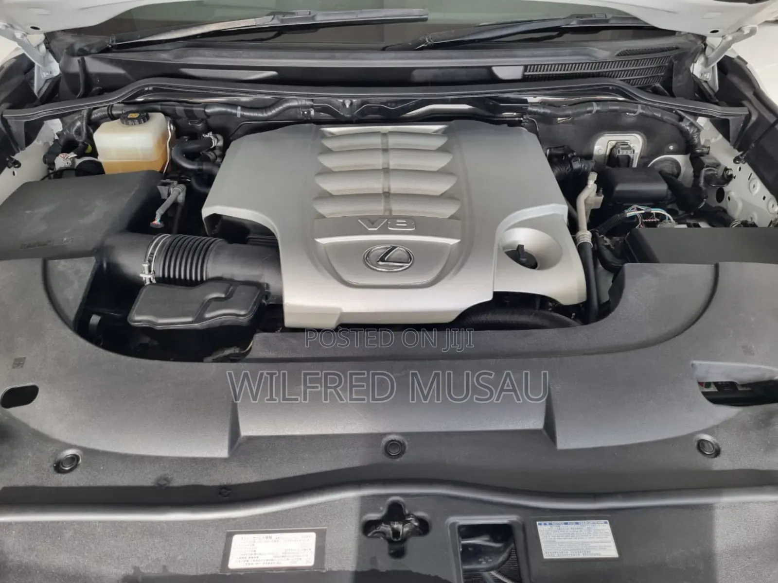 Lexus LX 570 AWD 2020 White