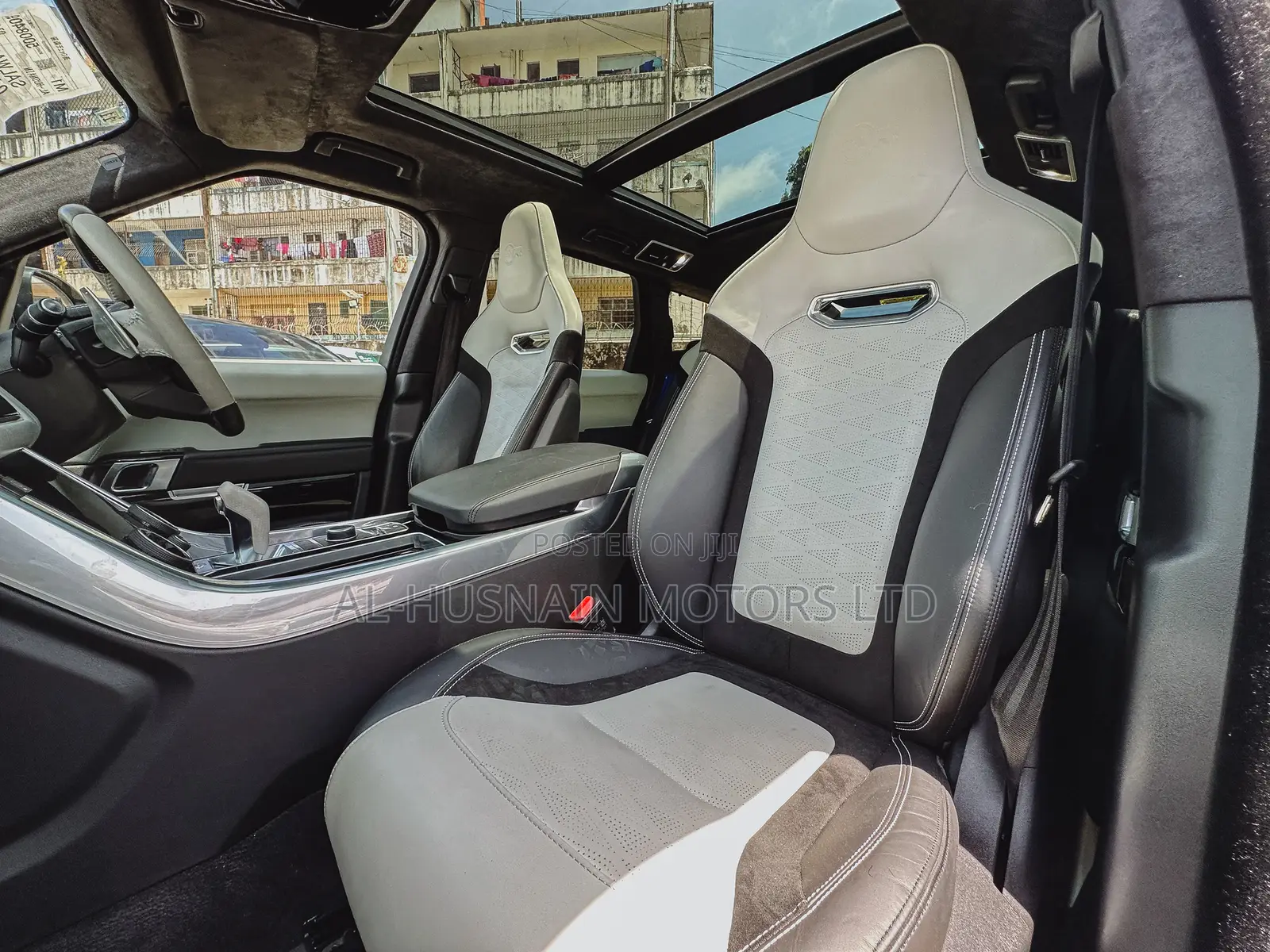 Land Rover Range Rover 5.0L Supercharged 2018 Pearl