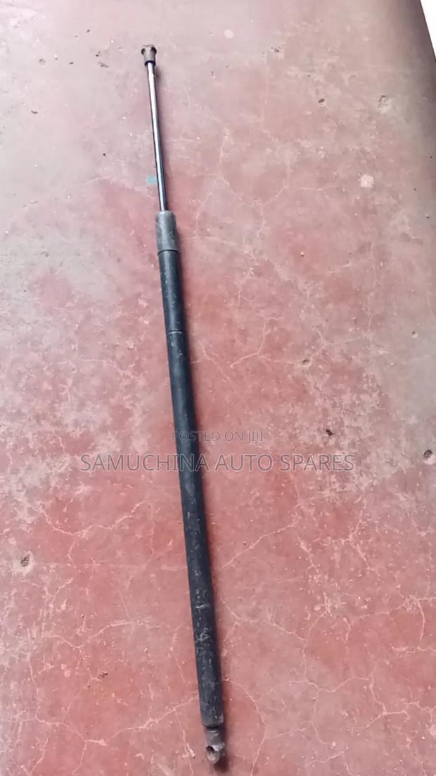 Boot Shock Toyota Sienta