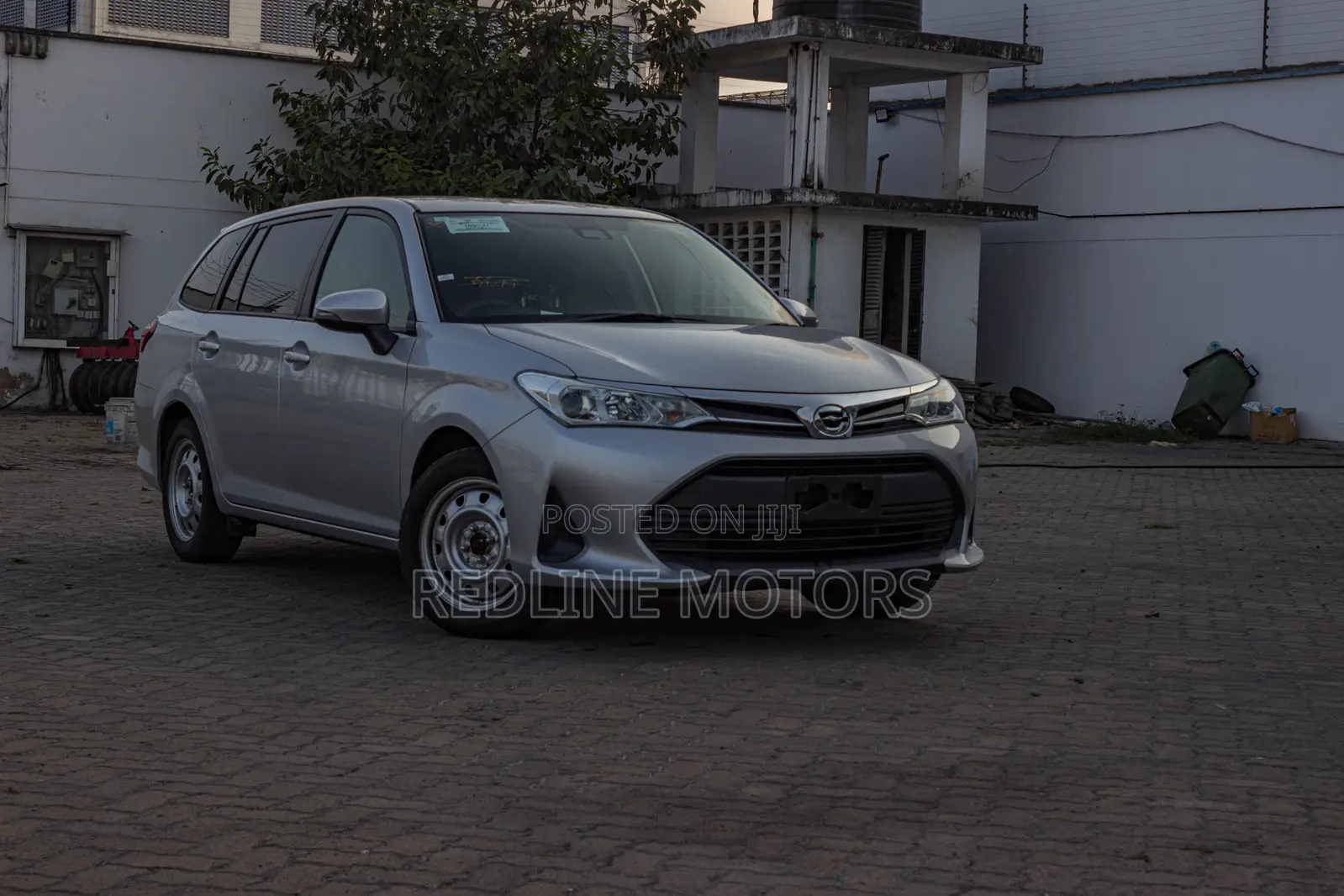 Toyota Corolla Fielder 1.5 Petrol FWD 2018 Silver