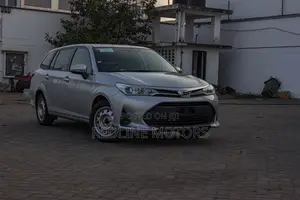 Toyota Corolla Fielder 1.5 Petrol FWD 2018 Silver