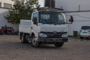 Toyota Dyna 2018 White