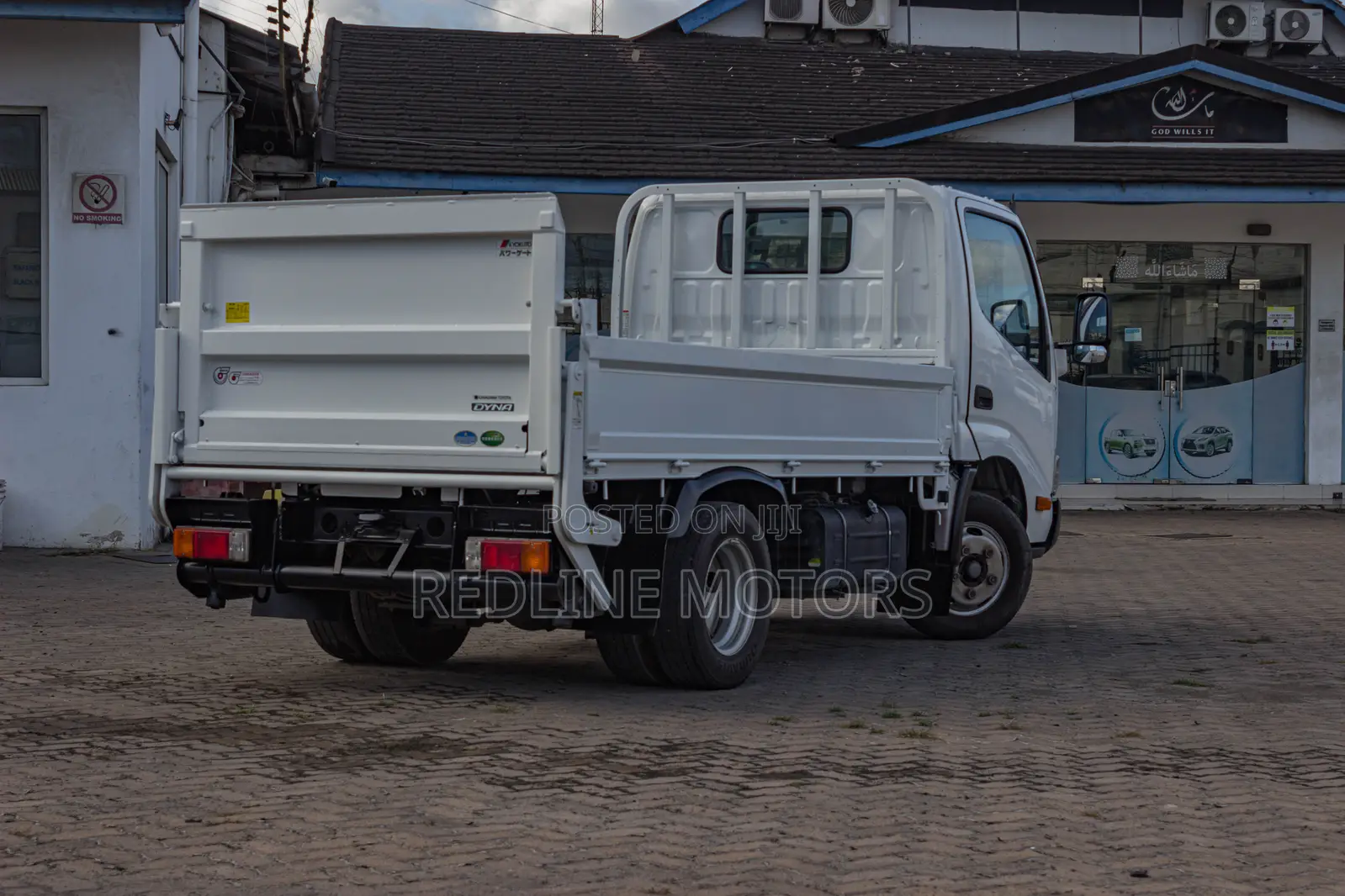 Toyota Dyna 2018 White