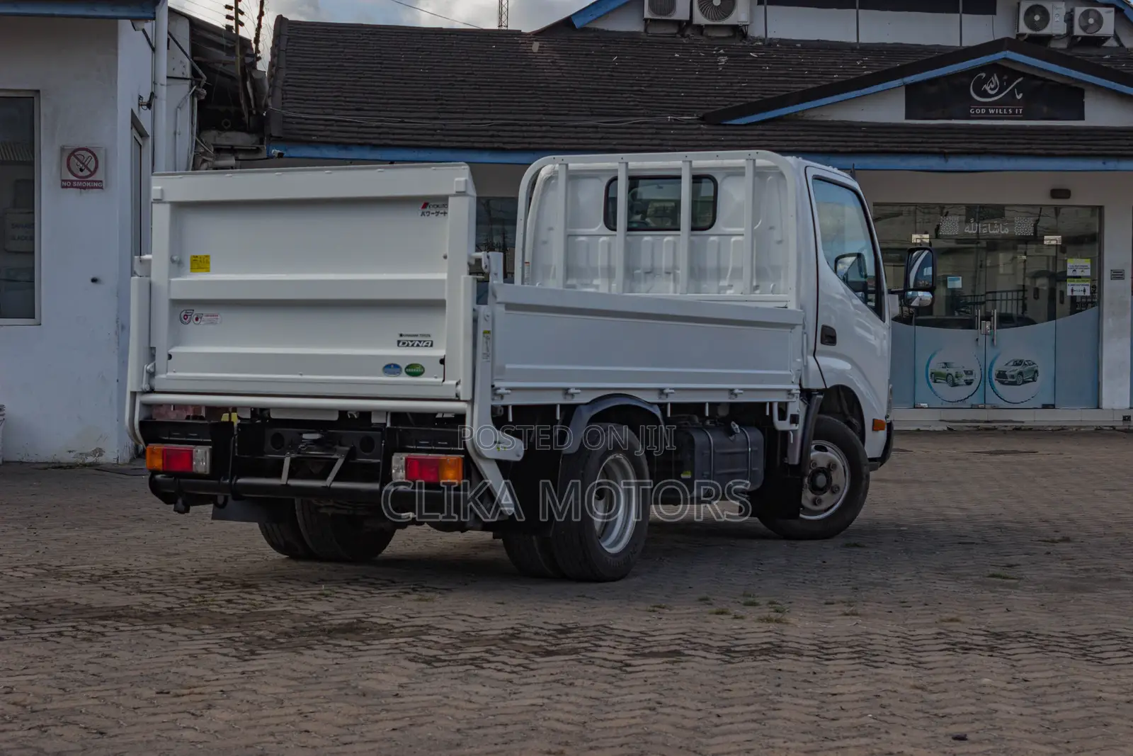 Toyota Dyna 2018 White