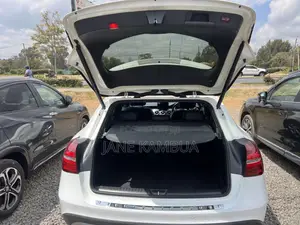 Mercedes-Benz GLA-Class 2018 Pearl