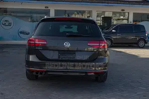 Volkswagen Passat 2.0T S 2018 Green