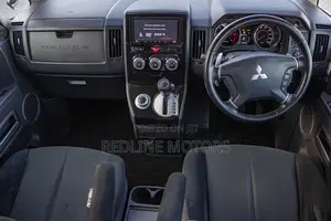 Mitsubishi Delica 2018 Pearl
