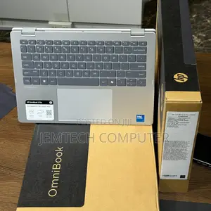 New Laptop HP OmniBook 5 Flip 16GB Intel Core i7 SSD 512GB