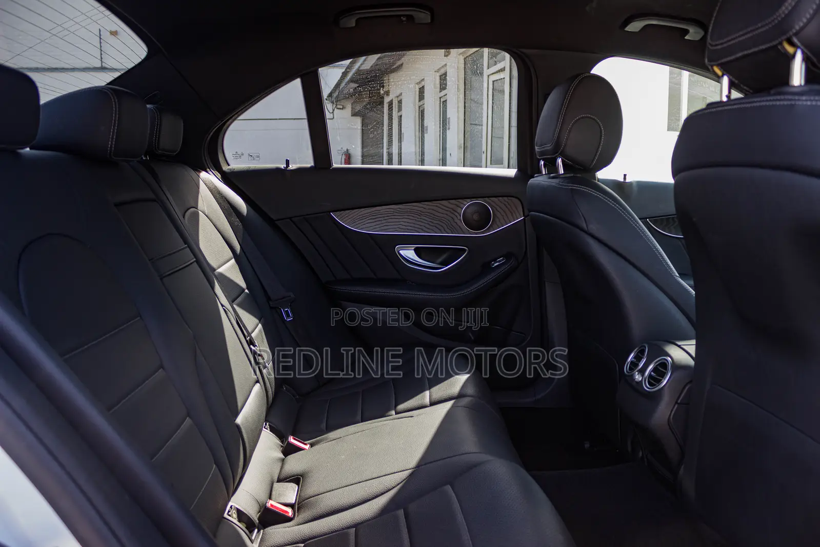 Mercedes-Benz C220 Base 2018 Pearl