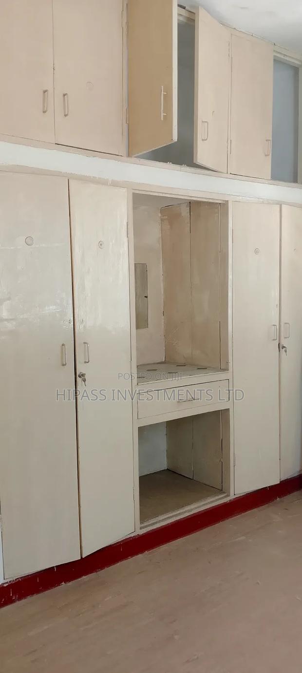 2bdrm Block of Flats in Mvita Red Star, Majengo for rent