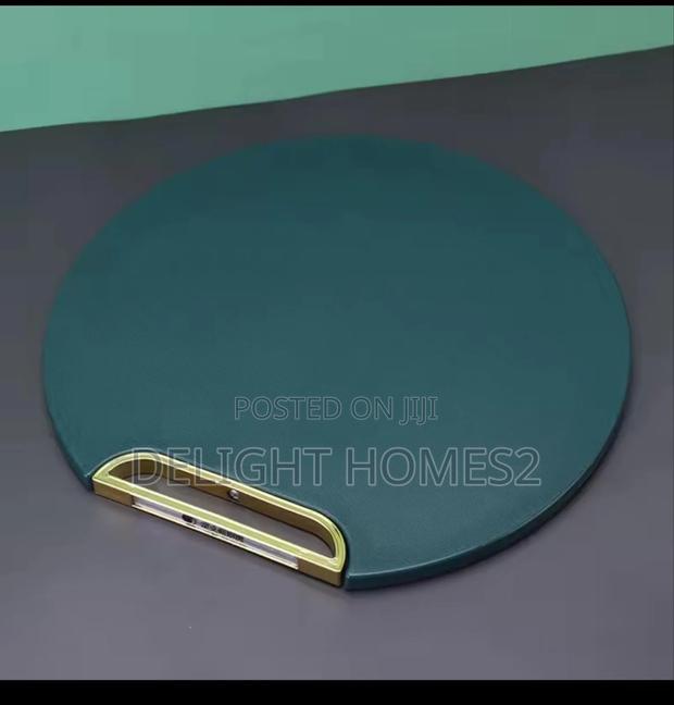 Mildew Chopping Board_ca - main view