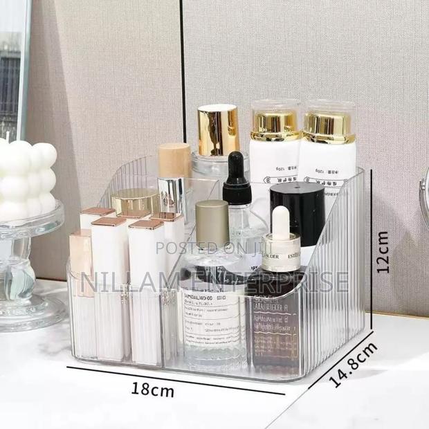Heavy Acrylic Cosmetic Organizer 
4grid - thumbnail 2