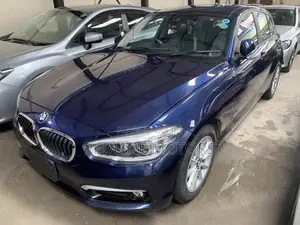 BMW 118i 2018 Blue