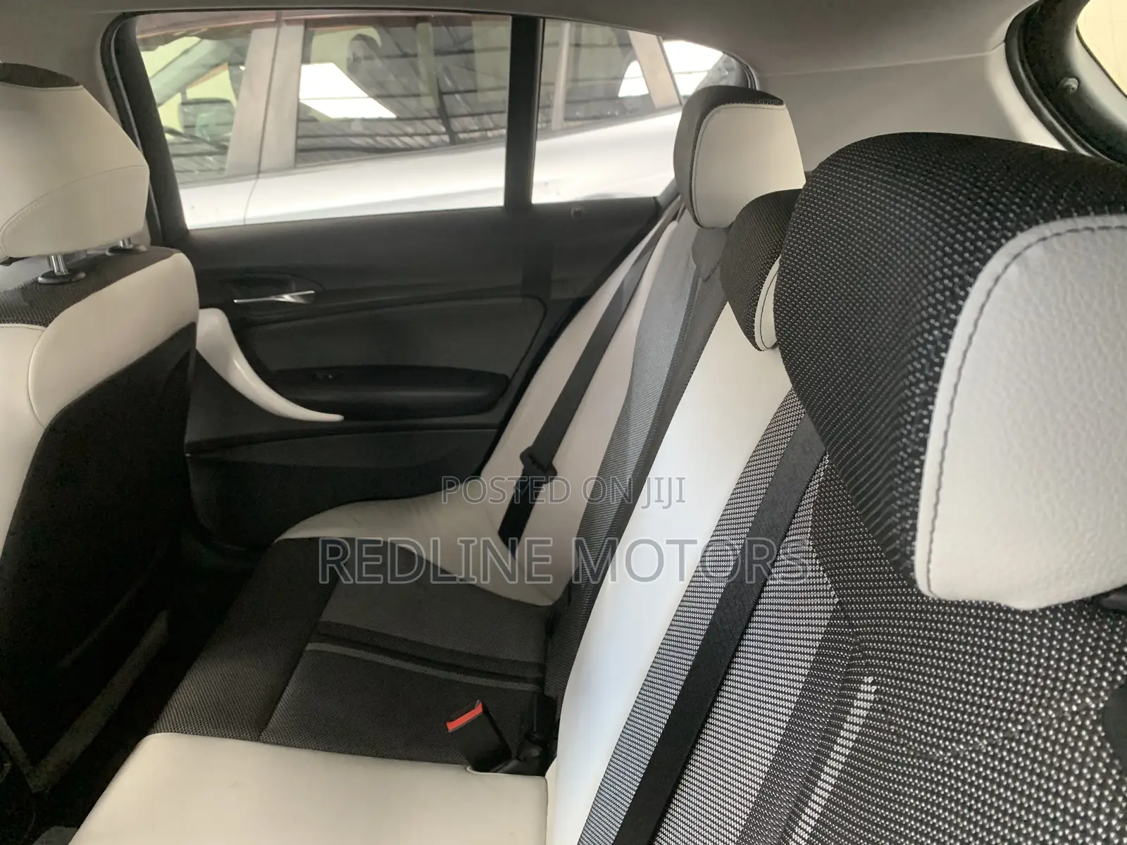 BMW 118i 2018 Blue
