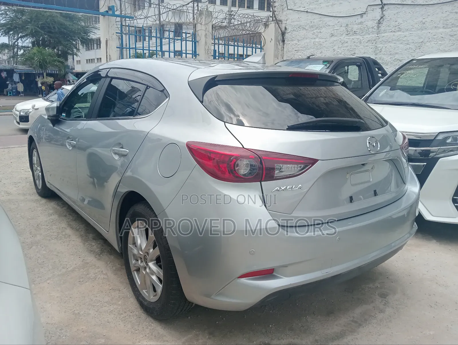 Mazda Axela 2019 Silver
