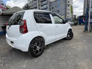 Toyota Passo 1.0 AWD 2013 White