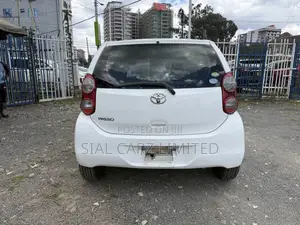 Toyota Passo 1.0 AWD 2013 White
