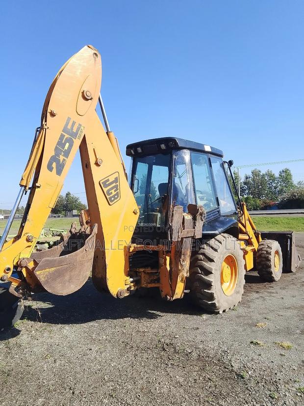 JCB 215 Series Backhoe Loader - main view