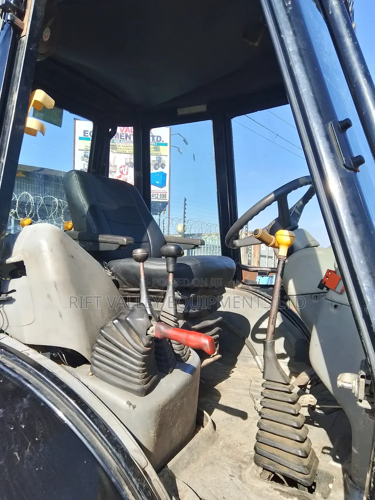 JCB 215 Series Backhoe Loader