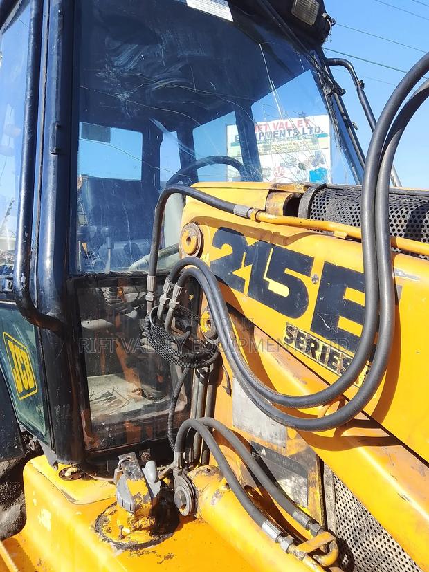 JCB 215 Series Backhoe Loader - thumbnail 7