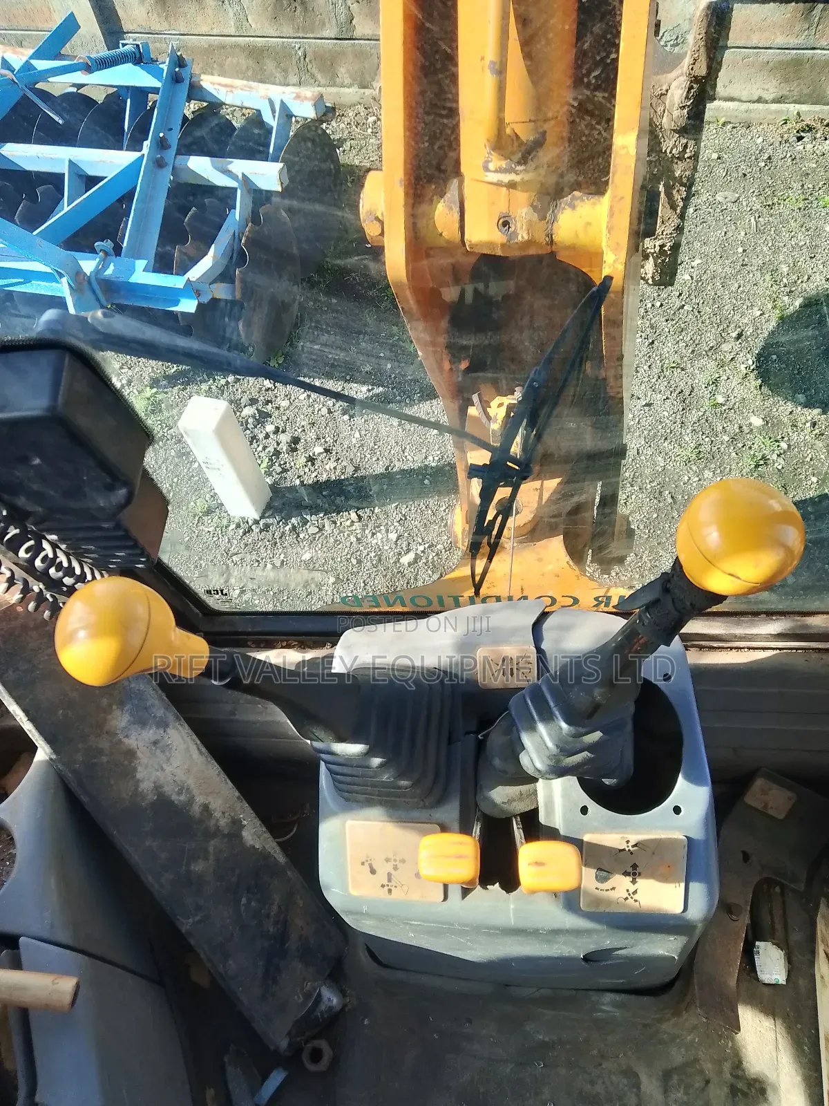 JCB 215 Series Backhoe Loader