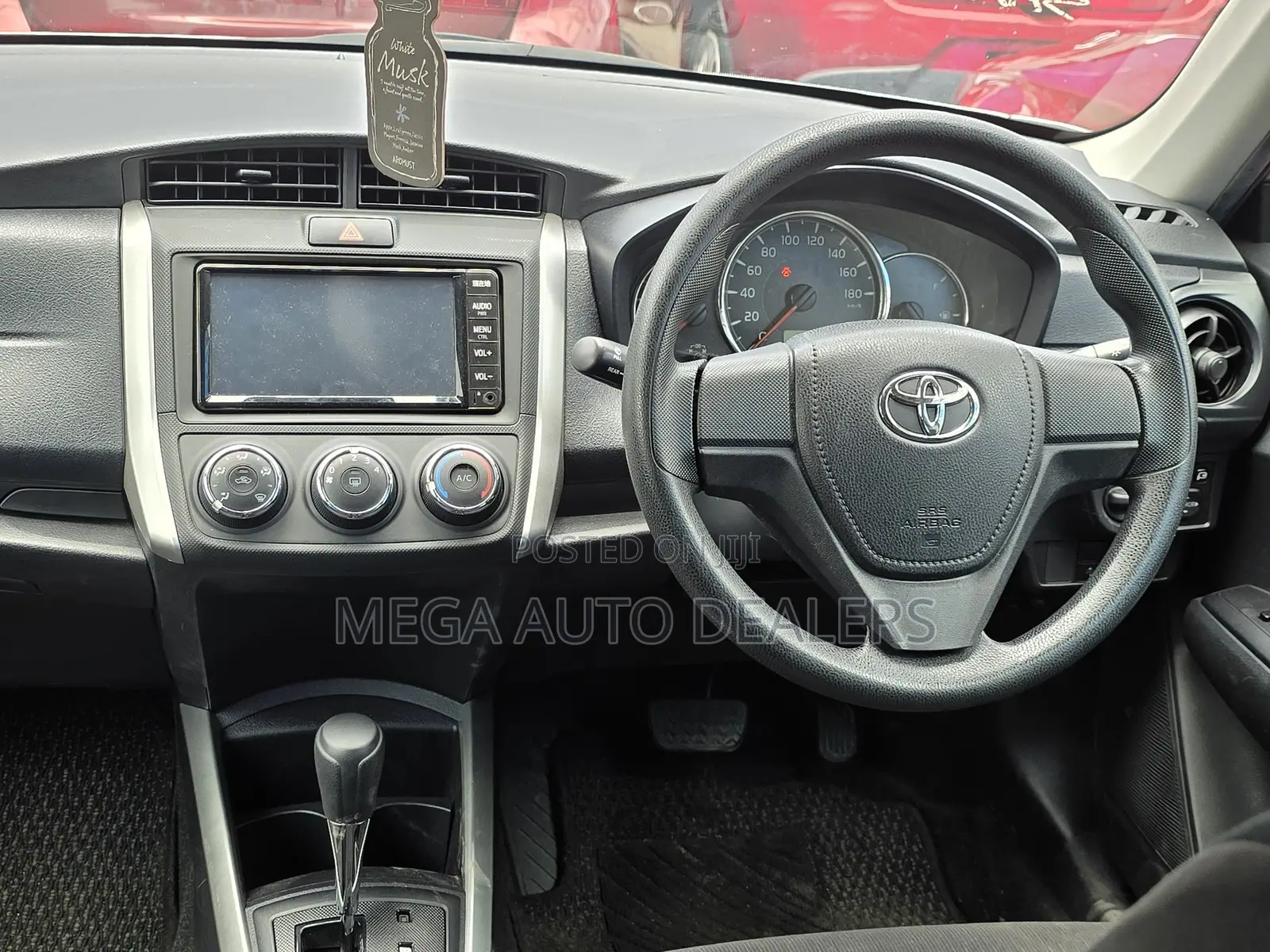 Toyota Corolla Fielder 2018 Silver