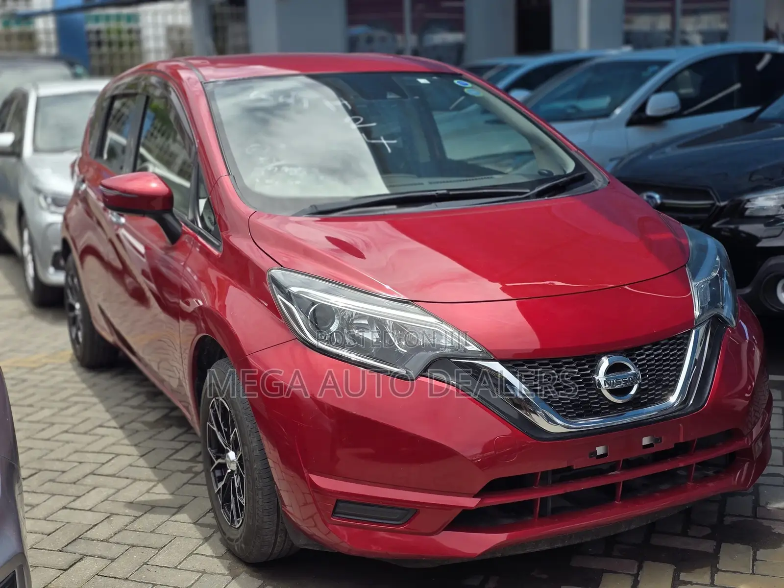 Nissan Note 2018 Red