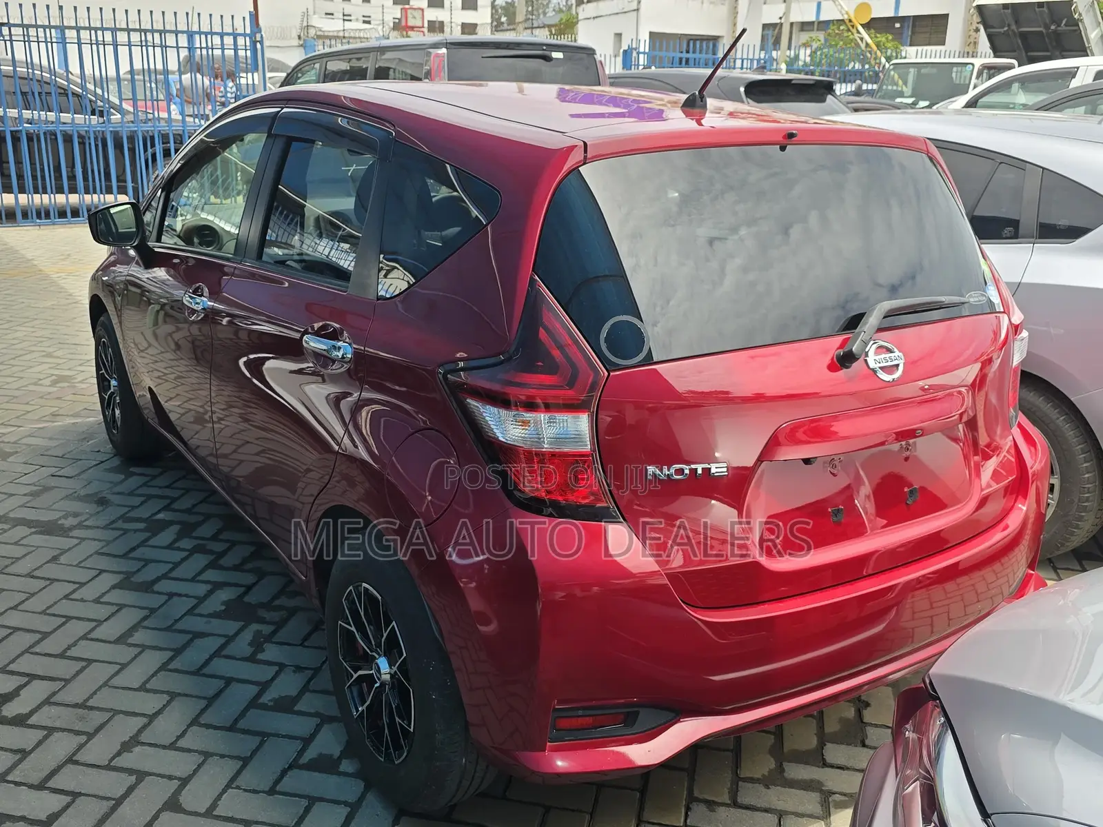 Nissan Note 2018 Red
